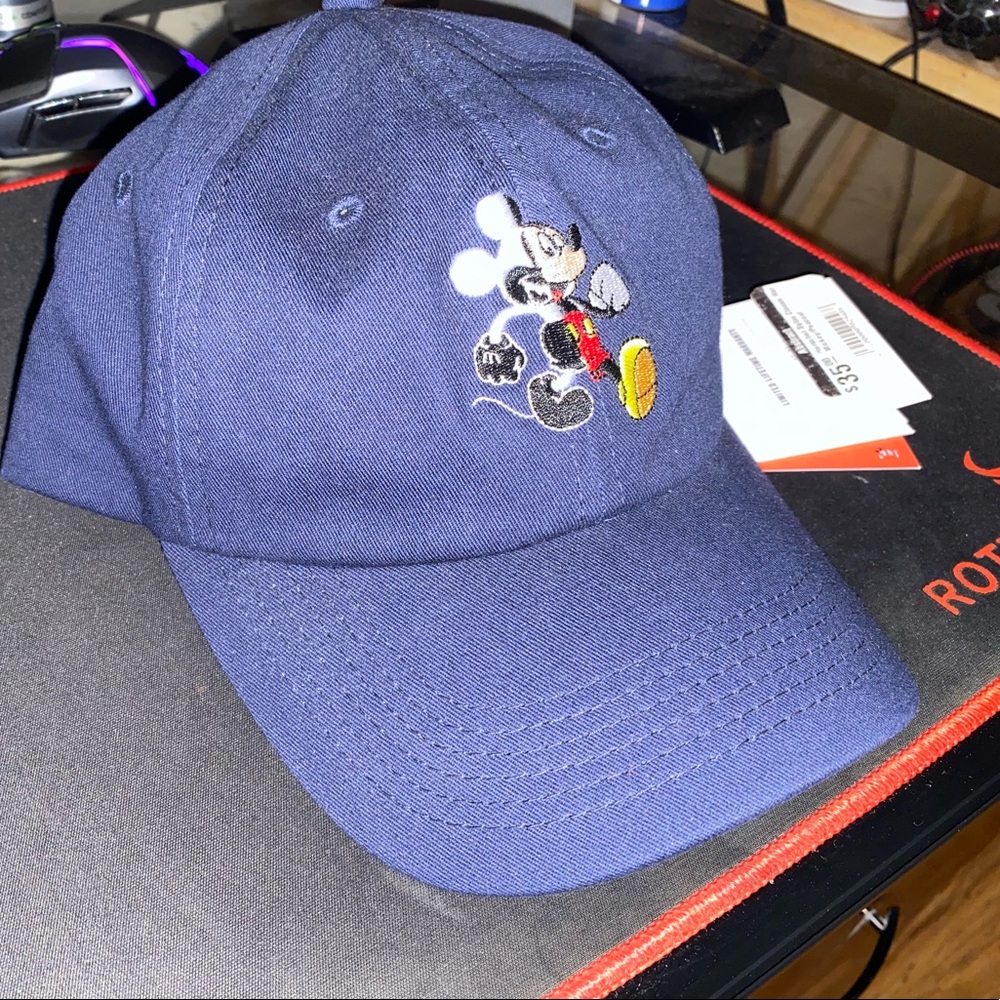 Brand new Herschel Mickey Mouse disney hat